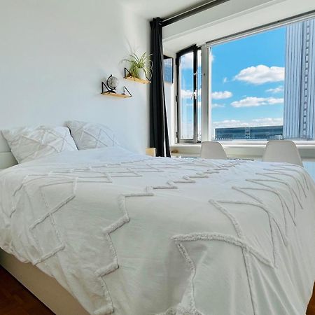 2 Private Bedrooms, Montparnasse Station Париж Екстериор снимка