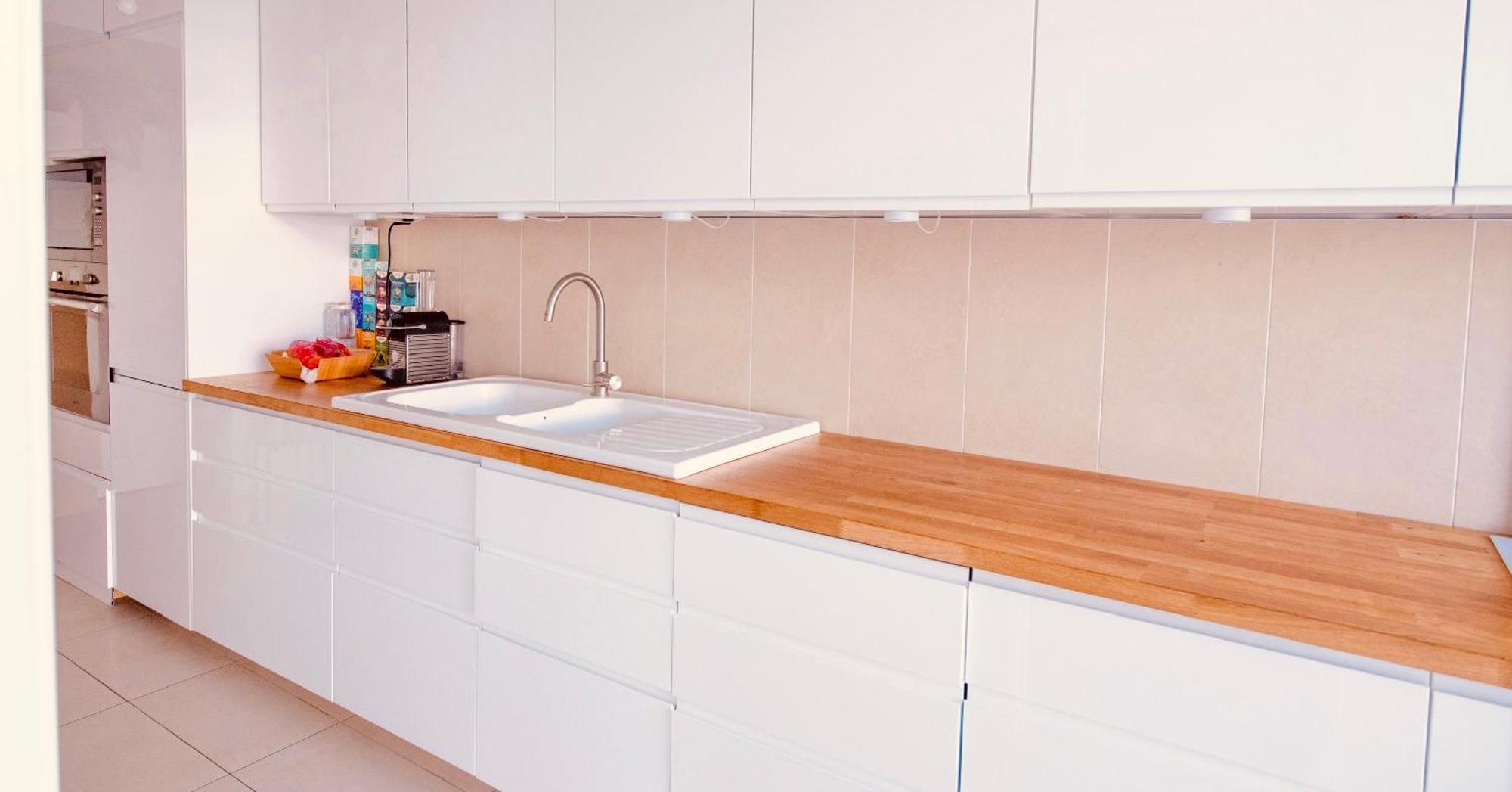 2 Private Bedrooms, Montparnasse Station Париж Екстериор снимка