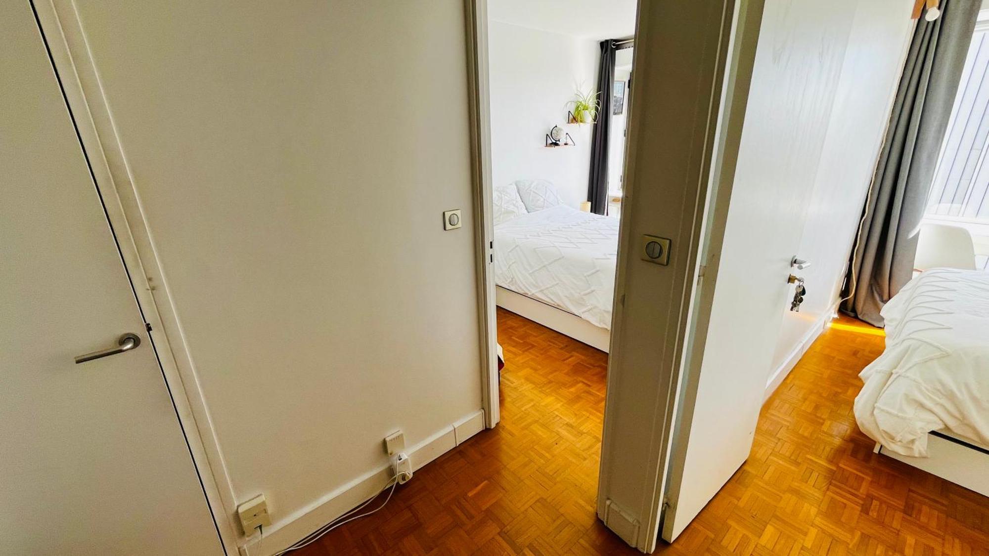 2 Private Bedrooms, Montparnasse Station Париж Екстериор снимка